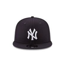 Load image into Gallery viewer, Men's New Era Yankees Basic 9FIFTY Snapback