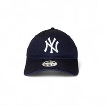 Load image into Gallery viewer, Women's New York Yankees New Era Core Classic Home 9TWENTY Adjustable