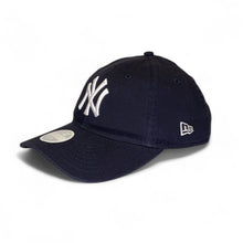 Load image into Gallery viewer, Women's New York Yankees New Era Core Classic Home 9TWENTY Adjustable