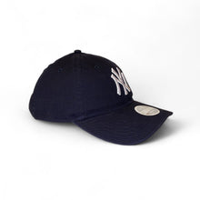 Load image into Gallery viewer, Women's New York Yankees New Era Core Classic Home 9TWENTY Adjustable