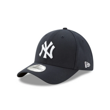 Load image into Gallery viewer, Men's New Era Yankees Classic 39THIRTY Stretch Fit