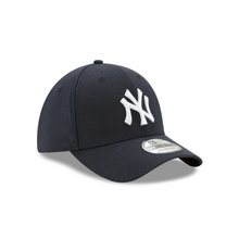 Load image into Gallery viewer, Men's New Era Yankees Classic 39THIRTY Stretch Fit