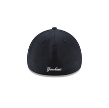Load image into Gallery viewer, Men's New Era Yankees Classic 39THIRTY Stretch Fit