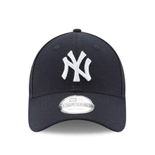 Load image into Gallery viewer, Men's New Era Yankees Navy 9FORTY Adjustable Hat - Front View