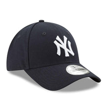 Load image into Gallery viewer, Men's New Era Yankees Navy 9FORTY Adjustable Hat - Front Left View