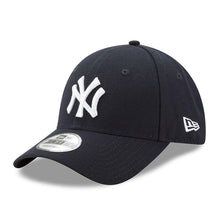 Load image into Gallery viewer, Men's New Era Yankees Navy 9FORTY Adjustable Hat - Front Right View