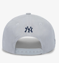 Load image into Gallery viewer, NYON Yankees Motto 9FORTY Snapback Grey
