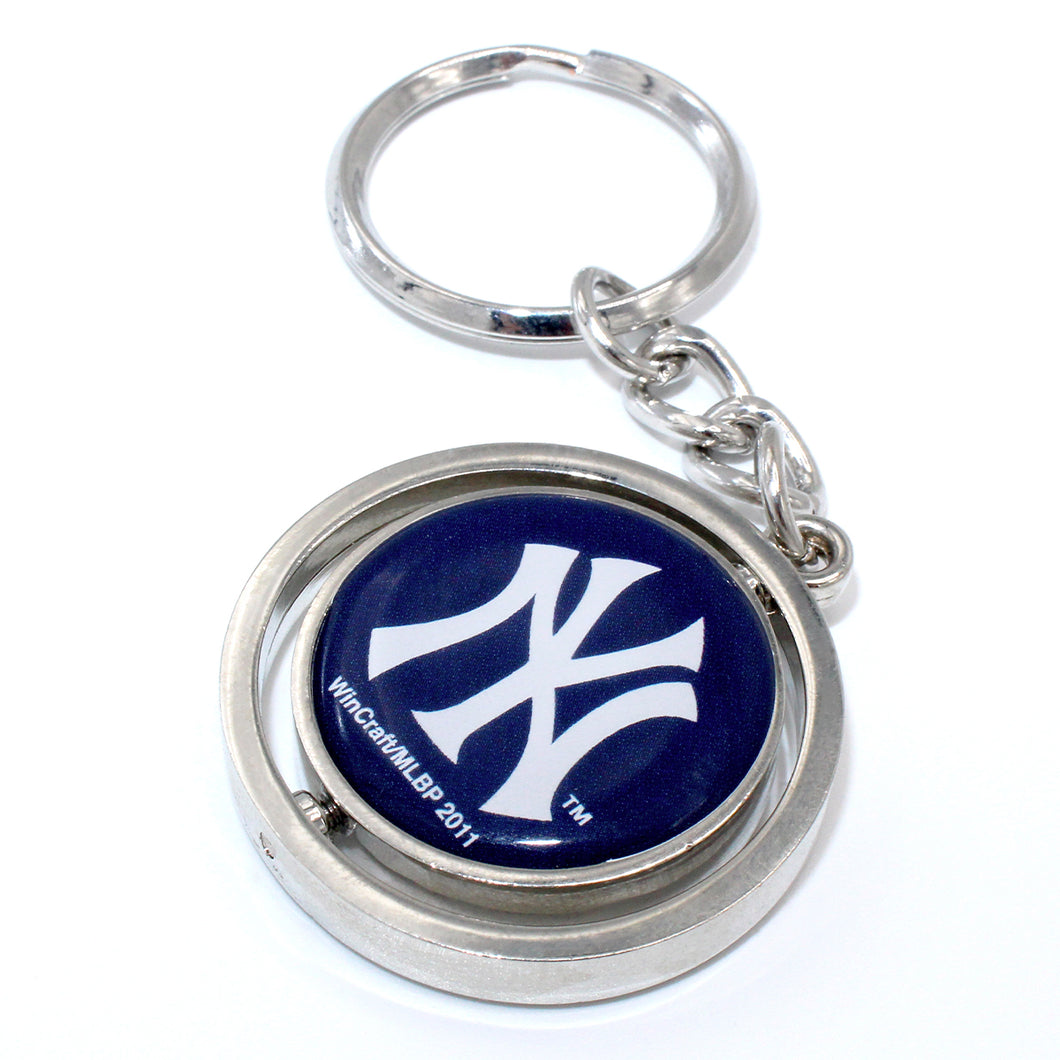 Yankee spinning keychain in Silver and Blue - Front View