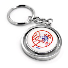 Load image into Gallery viewer, Yankee spinning keychain in Silver and Blue - Back View
