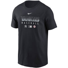 Load image into Gallery viewer, Men&#39;s Nike Yankees Navy Authentic Collection Team Performance T-Shirt - Front View
